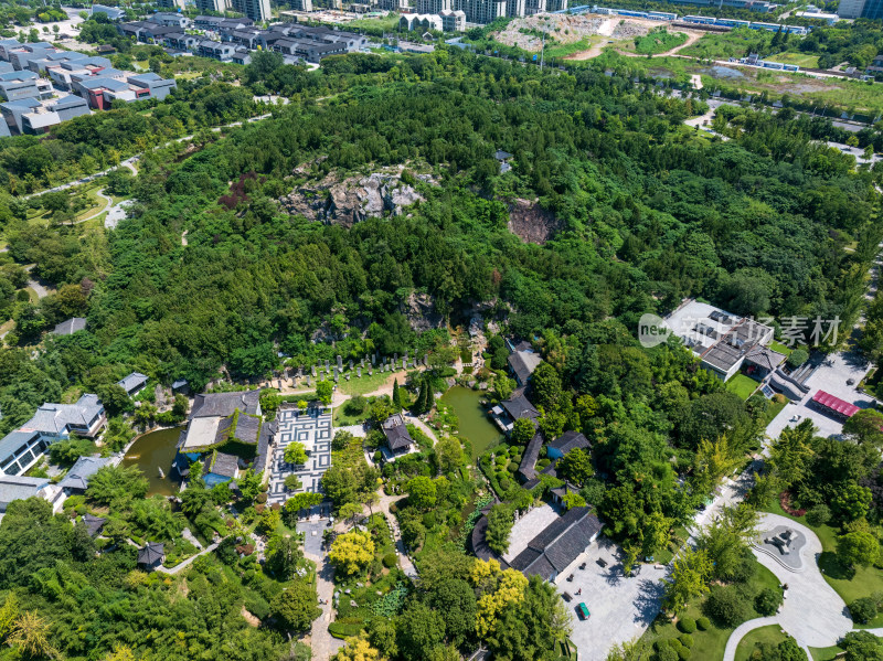 夏季白天航拍江苏徐州点石园石刻艺术馆全景