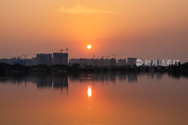 武汉东西湖区径河落日