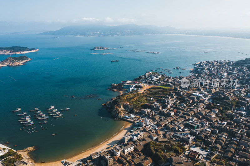 航拍网红景点平潭岛的海边公路村庄