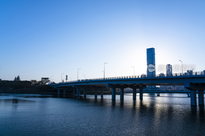 深圳湾后海二桥与滨海城市豪宅建筑