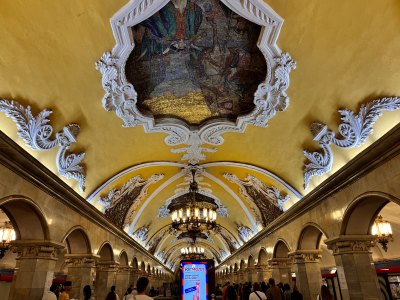 莫斯科街拍莫斯科地铁阿尔巴特大街美术馆