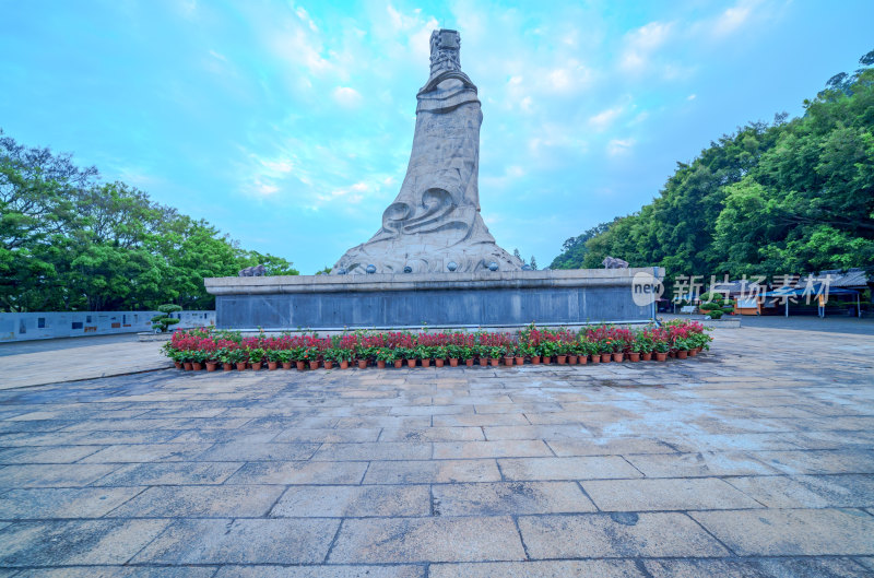 广州南沙天后宫景区广场天后圣像雕塑