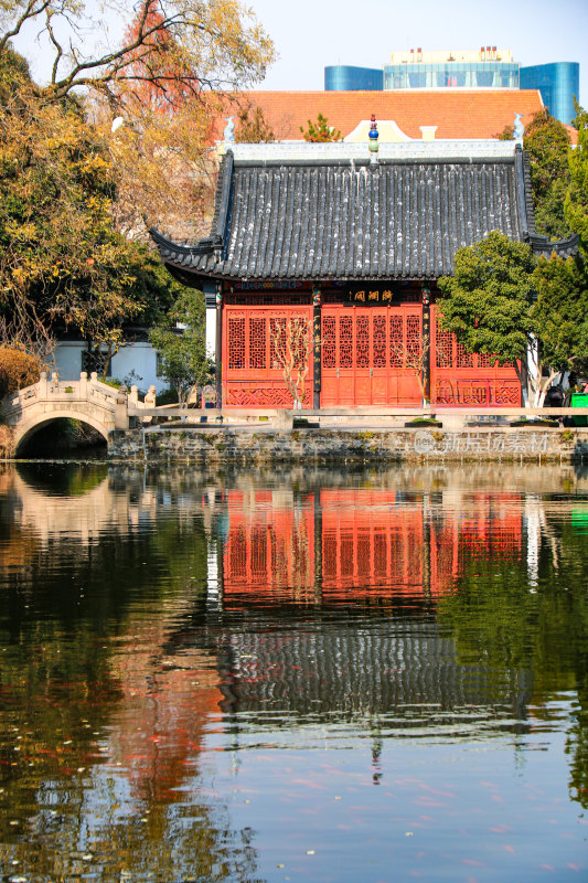 南京总统府景区内漪澜阁风光