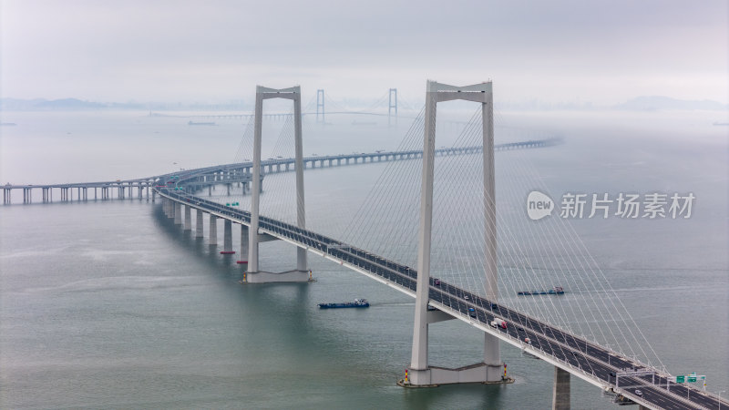 低空平流雾下的深中通道