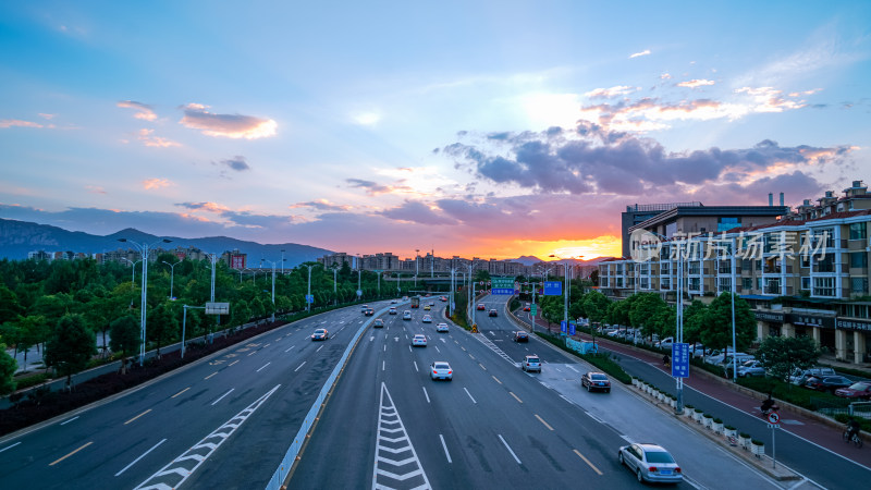 广福路车流