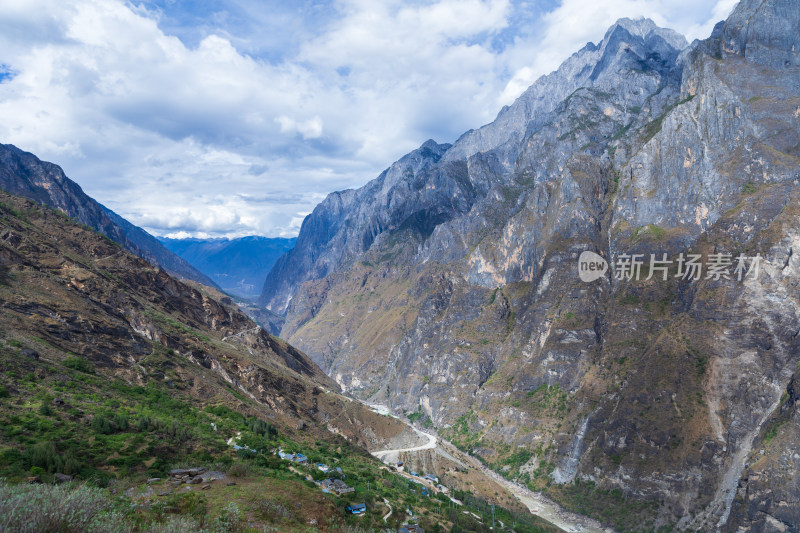 丽江虎跳峡高路徒步线