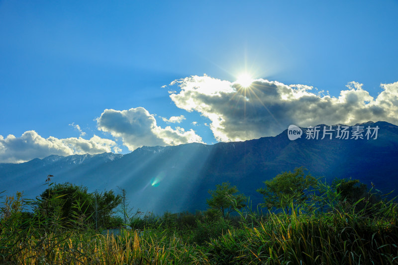 大理苍山云和丁达尔光