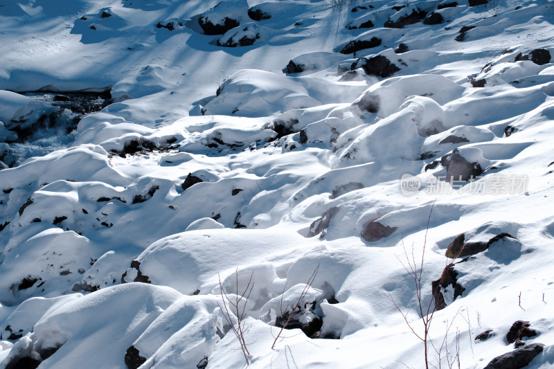 长白山冬日积雪