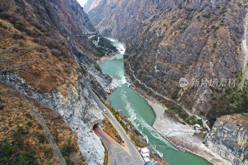 香格里拉上虎跳峡