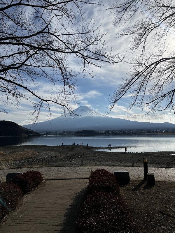 远眺日本富士山