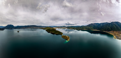 泸沽湖全景