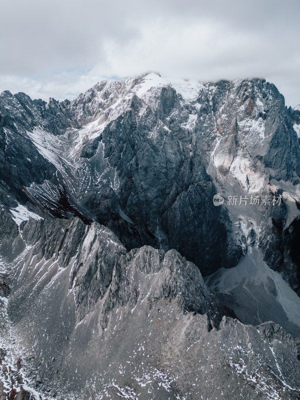 丽江玉龙雪山大峡谷