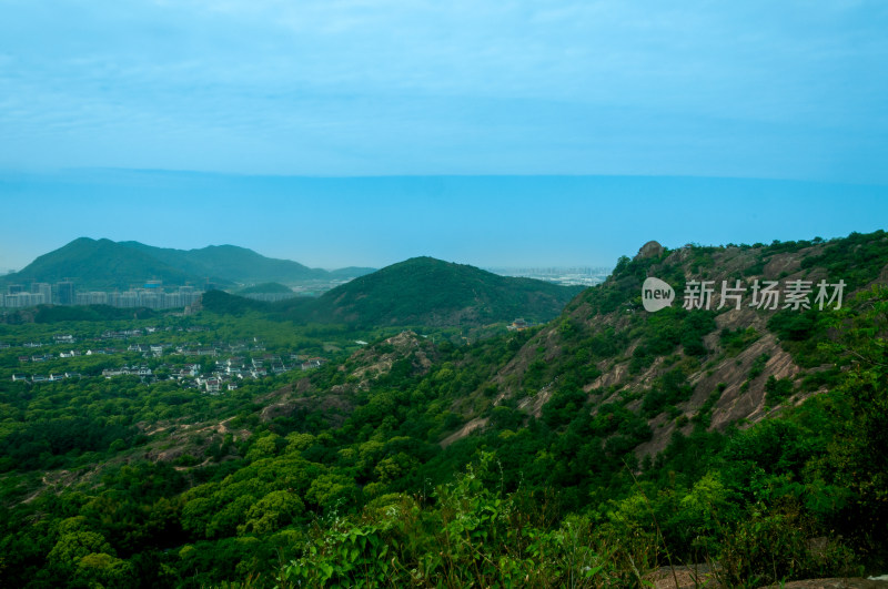 山中的自然风景