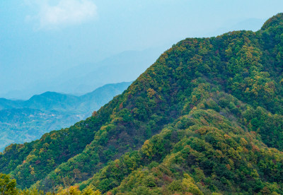 河南洛阳白云山景区秋色