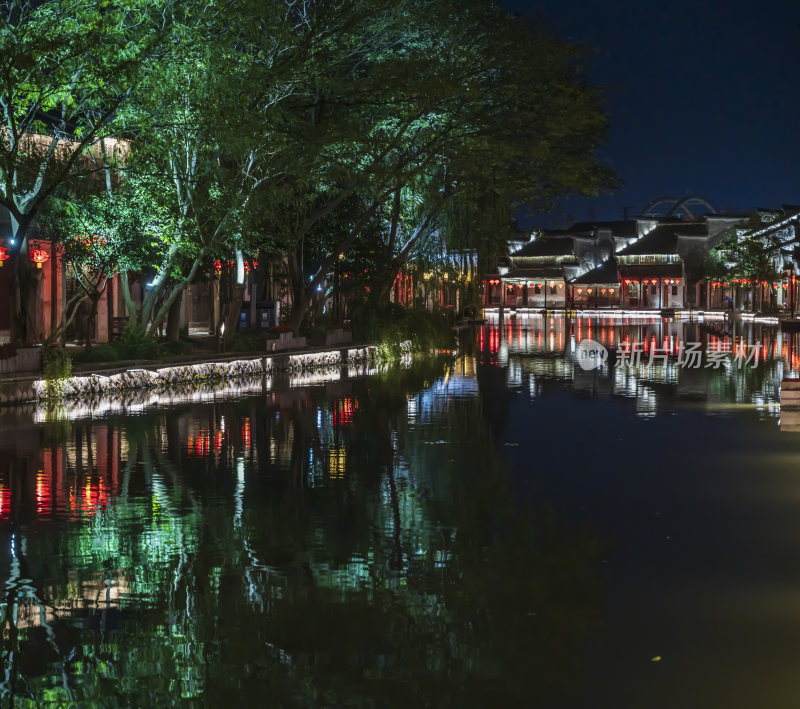 浙江湖州南浔古镇水乡百间楼夜景