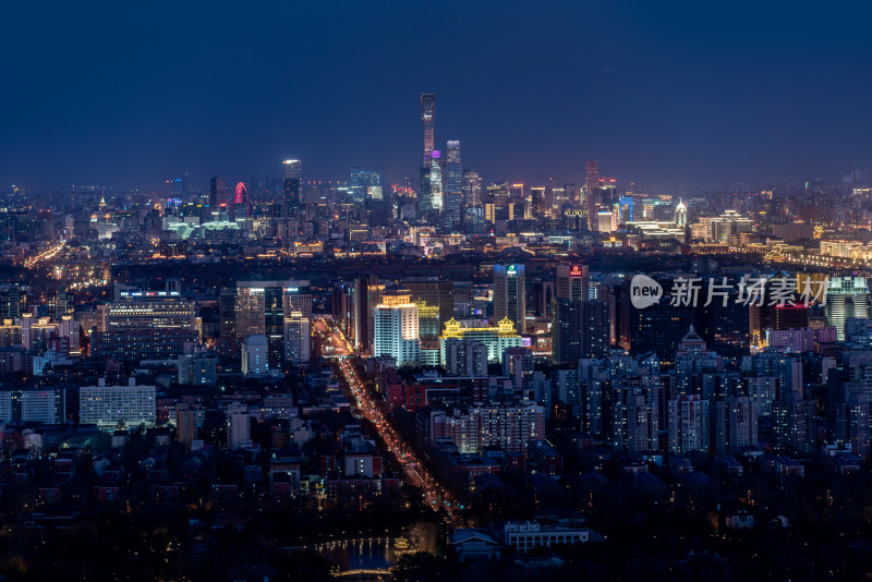 北京故宫与国贸同框夜景