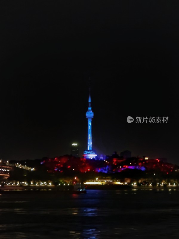 夜晚高塔灯光夜景