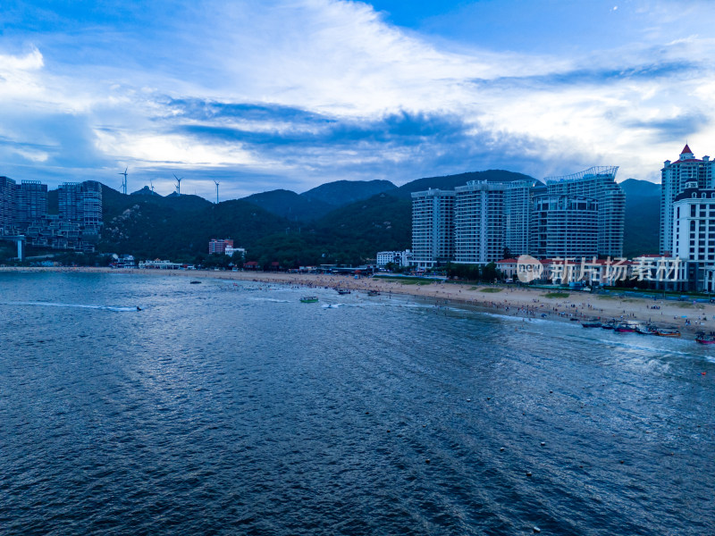 大海海洋沙滩青澳湾海岛航拍图