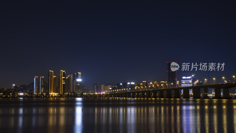 夜景温州七都桥梁倒影