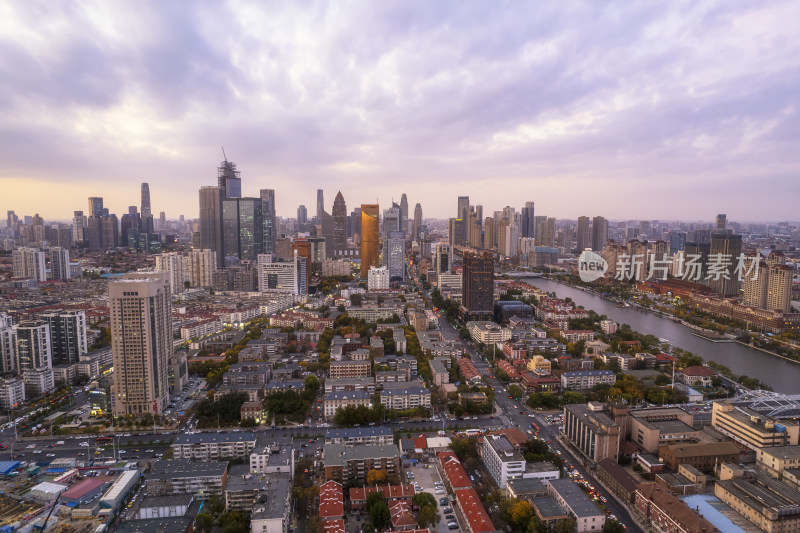 天津海河风景线小白楼商圈城市建筑日落风光