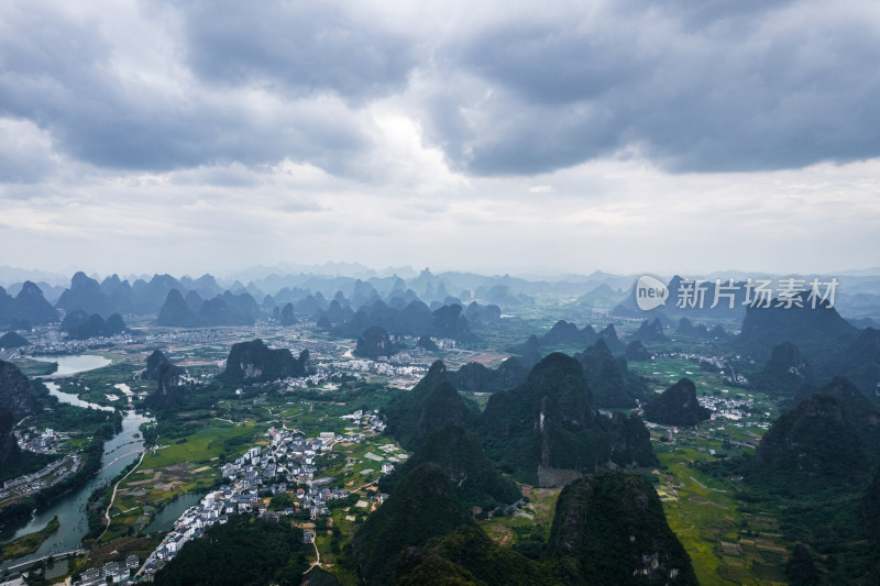 桂林阳朔漓江山水自然风光航拍