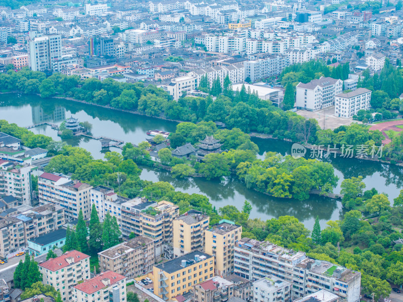 航拍浙江省台州市临海市东湖景区紫阳古街