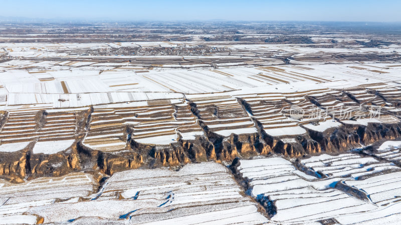 梯田航拍全景自然风景冬天下雪地形地理