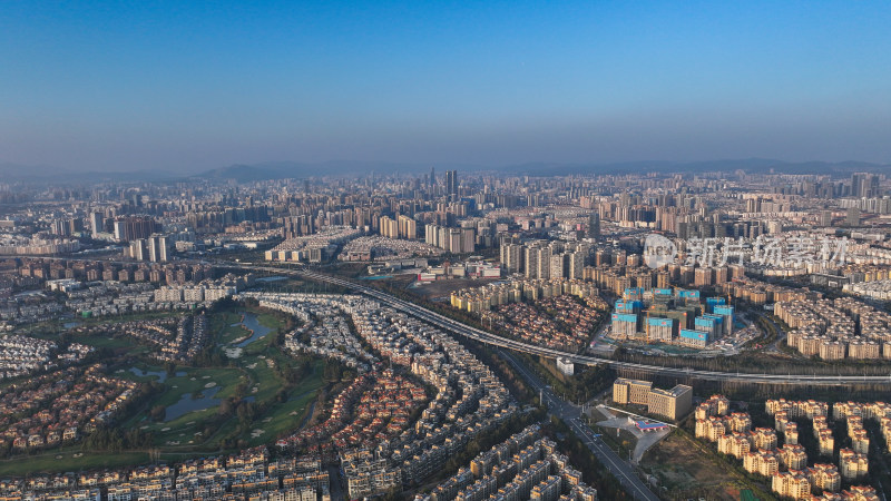 航拍云南昆明市 城市大景