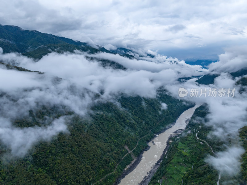 西藏林芝莲花圣地墨脱热带雨林云雾高空航拍