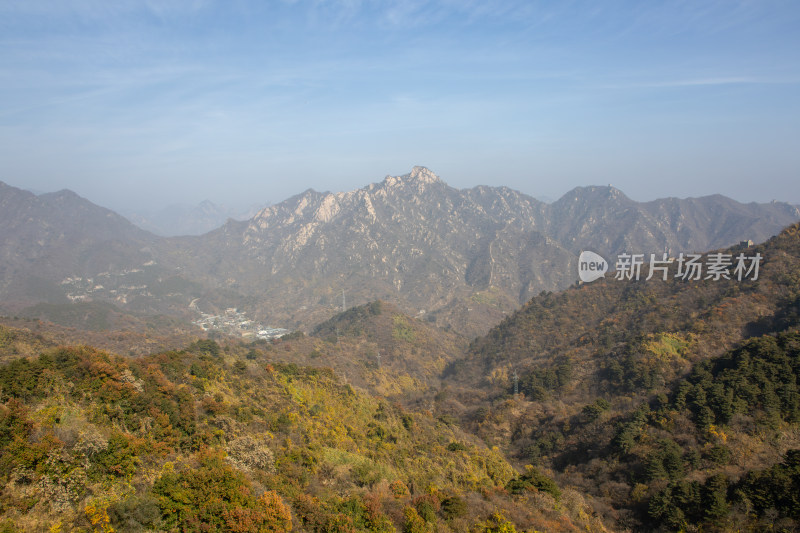 北京慕田峪长城秋色山峦叠嶂层林尽染