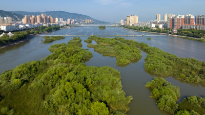 河南省宜阳县洛河两岸城市楼房天际线航拍