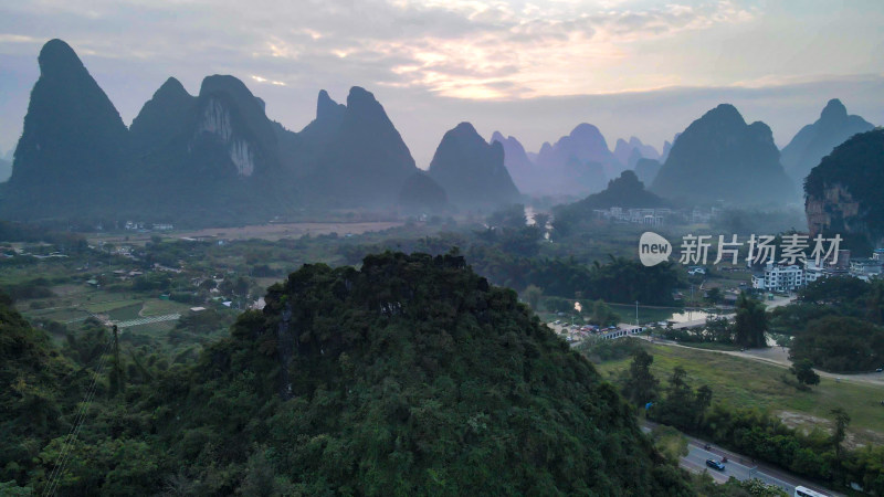 广西桂林阳朔山水风光航拍图