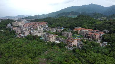 广东东莞：山边的村庄