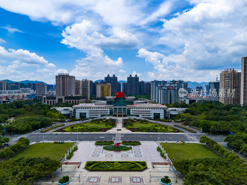 广西贵港市政府航拍图