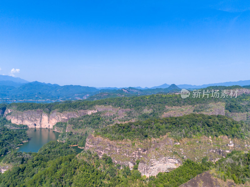 福建泰宁大金湖景区丹霞风光航拍图