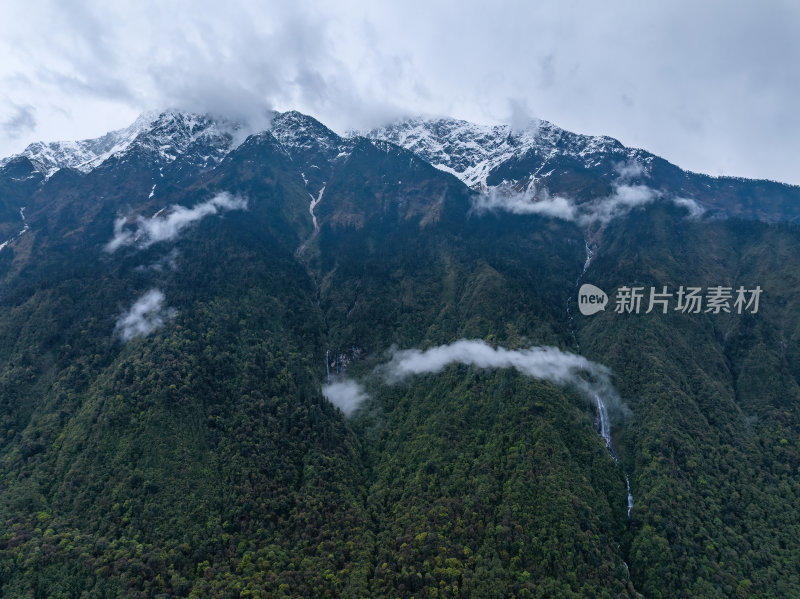 西藏林芝莲花圣地墨脱热带雨林云雾高空航拍