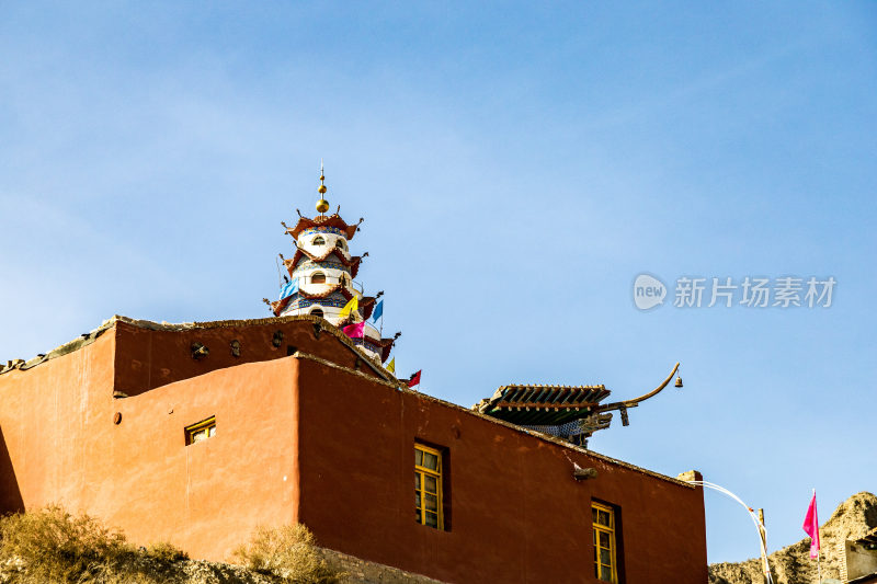 祁连山脉藏族寺庙