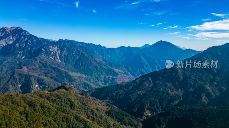 航拍大山