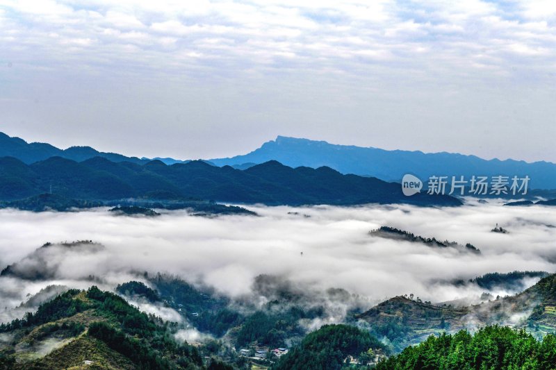 重庆酉阳：石门山的清晨