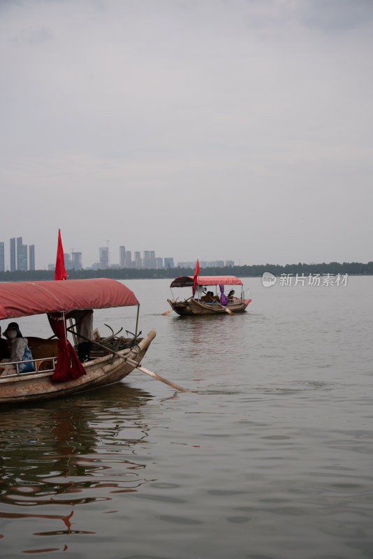 武汉东湖风景区东湖听涛湖泊水域游船