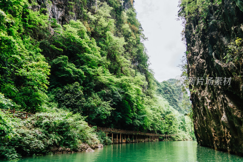 安顺格凸河