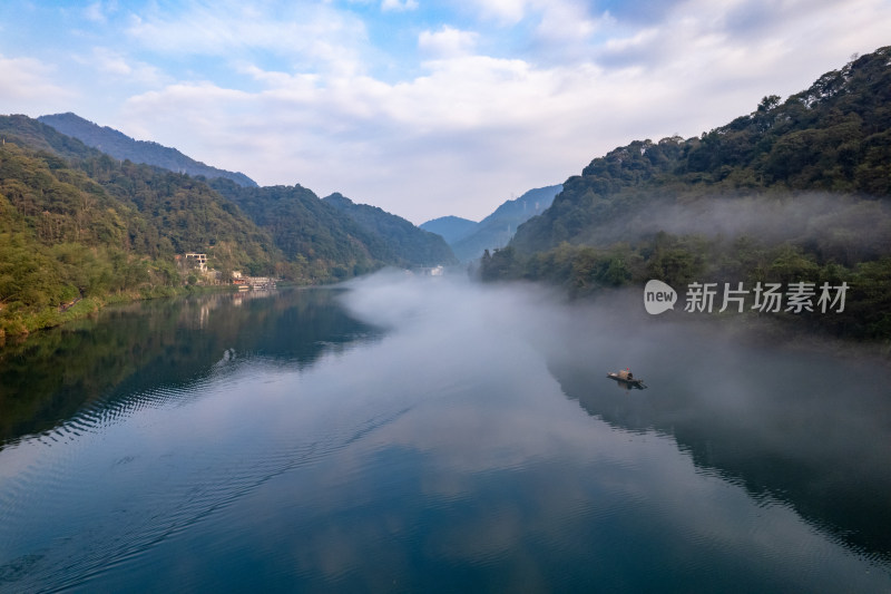 郴州小东江清晨迷雾航拍图