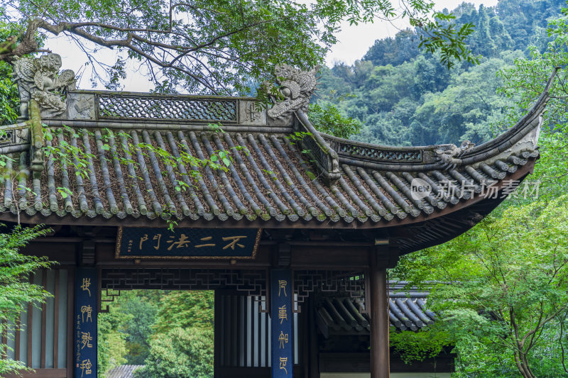 杭州飞来峰永福寺古建筑风光