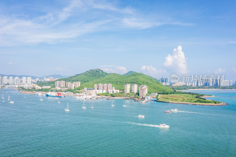 海南省三亚市天涯区三亚湾凤凰岛白天风景