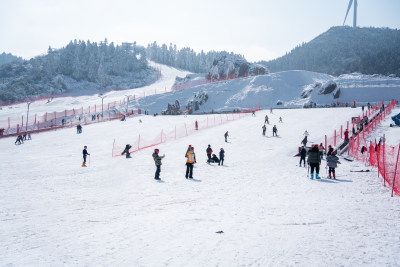 冬天户外运动滑雪