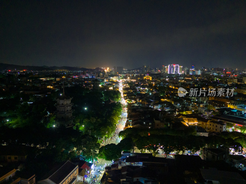 福建泉州古城古西街夜景航拍图