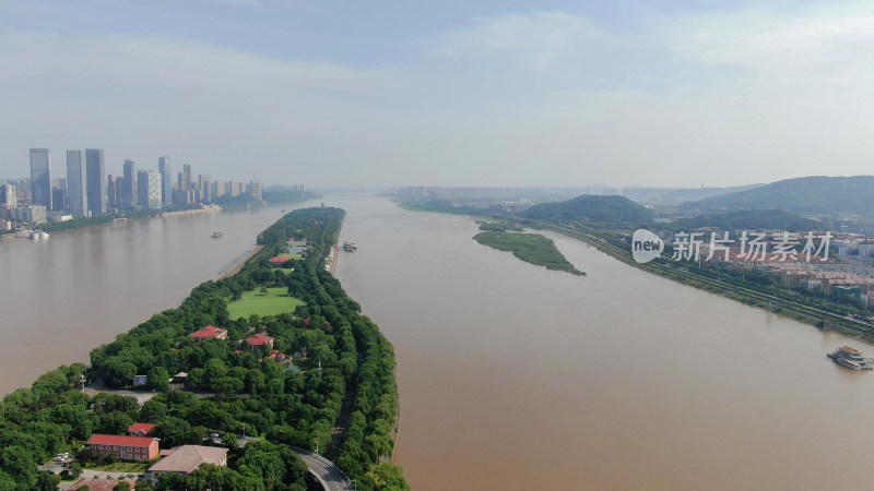 航拍湖南长沙湘江橘子洲景区