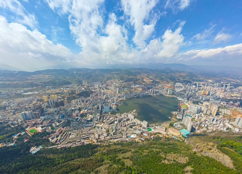 航拍红河州个旧市城市风光