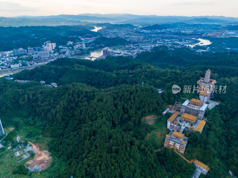 梧州城市大景绿化航拍图