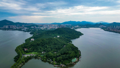 航拍湖北黄石磁湖风景区